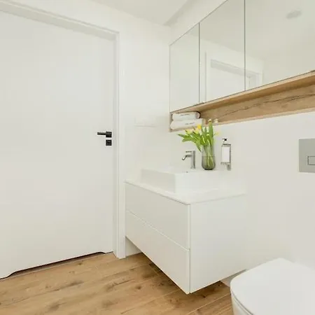 Apartment Luxury Close To The Beach, *