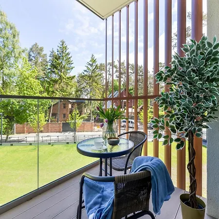 Luxury Close To The Beach, شقة بوبيروفو